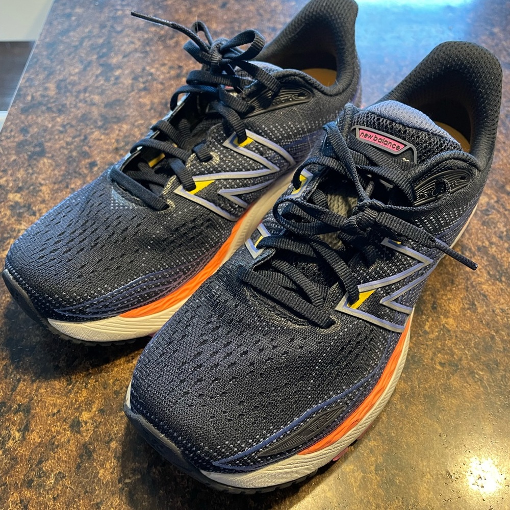 New Balance 860v12, barely worn